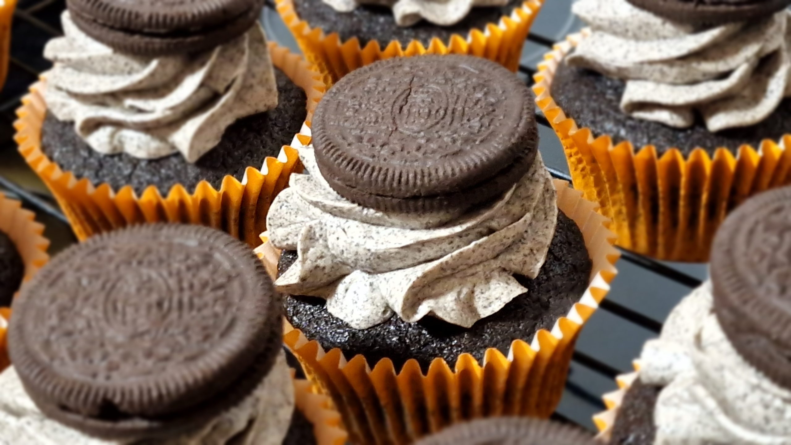 Vegan Oreo Cupcakes