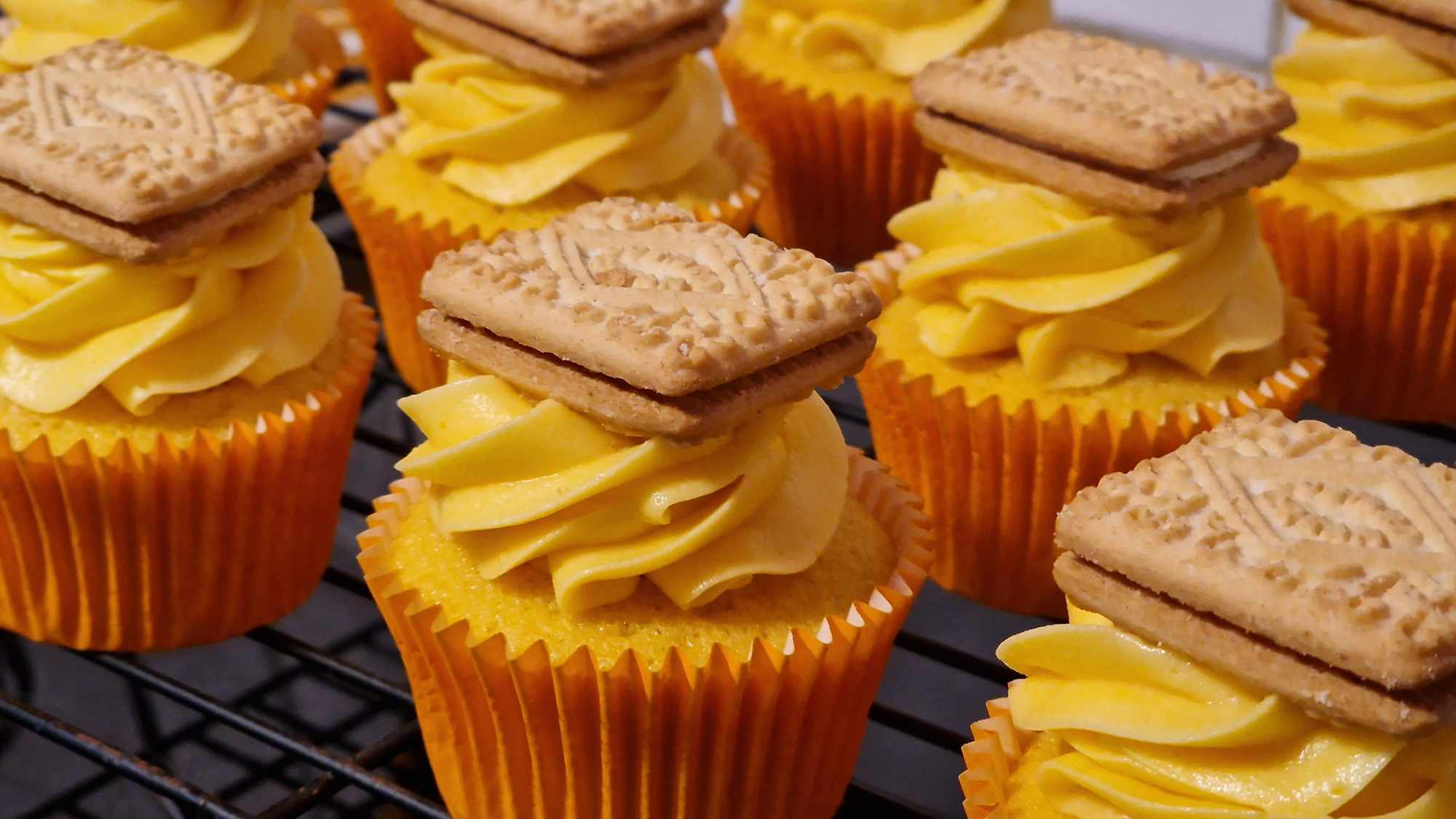 Custard Cream Cupcakes